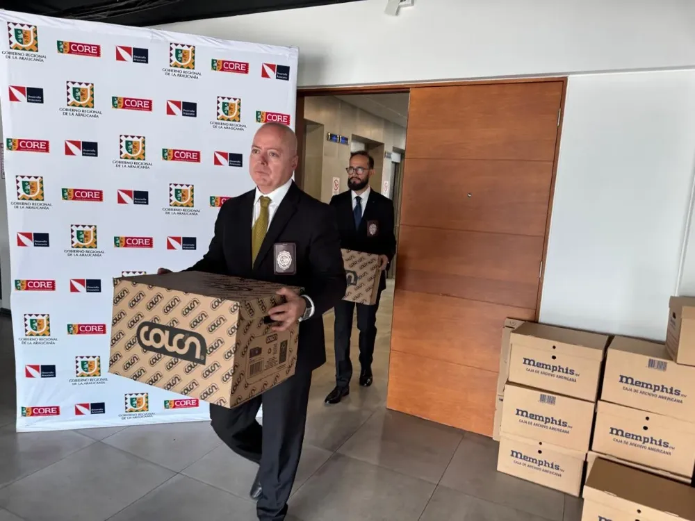 PDI incauta evidencia en la Corporacion de Desarrollo Araucania