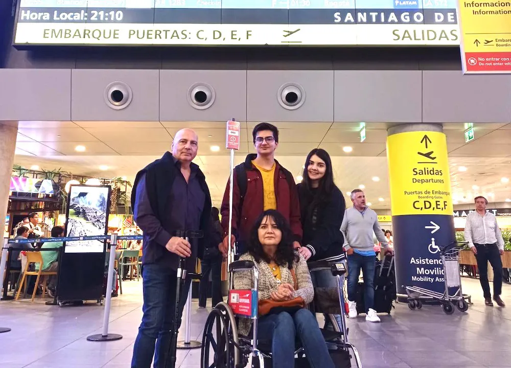 Eliseo Martorell y su familia antes de embarcar