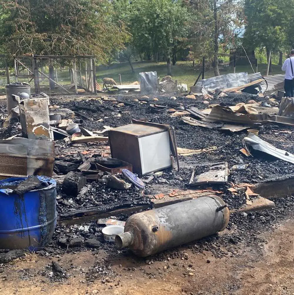 Sujeto asesino a su suegra y luego quemo su casa