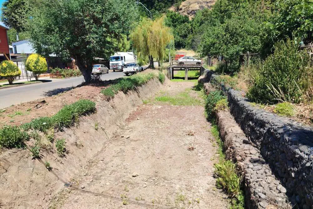 Canal Gibbs sin agua