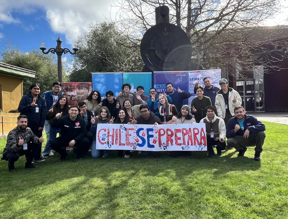 INJUV y SENAPRED voluntariado