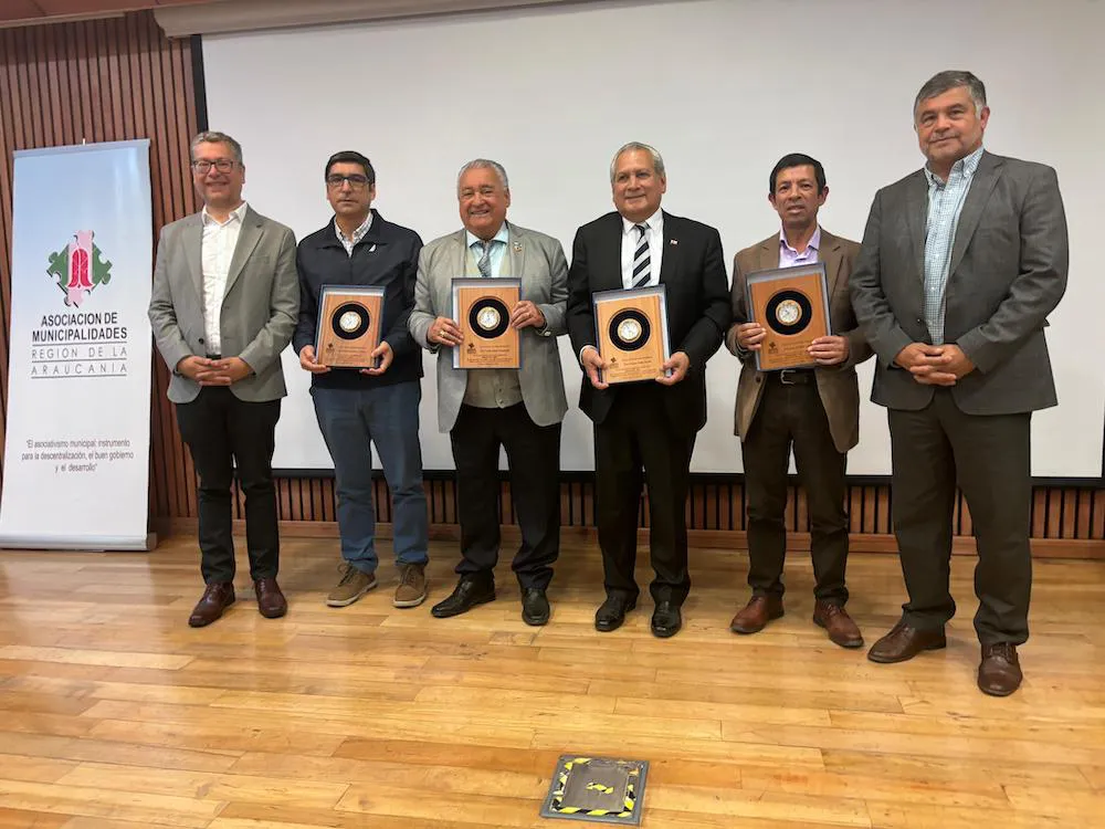 alcalde de Pucón Carlos Barra