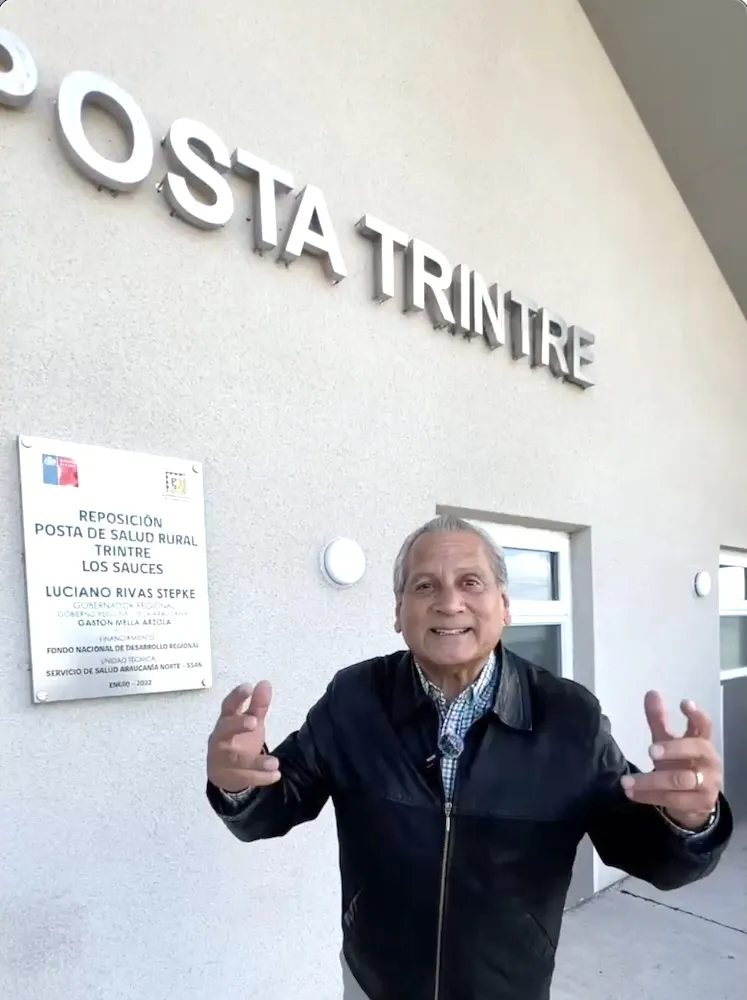 Alcalde Gaston Mella en la nueva Posta de Trintre