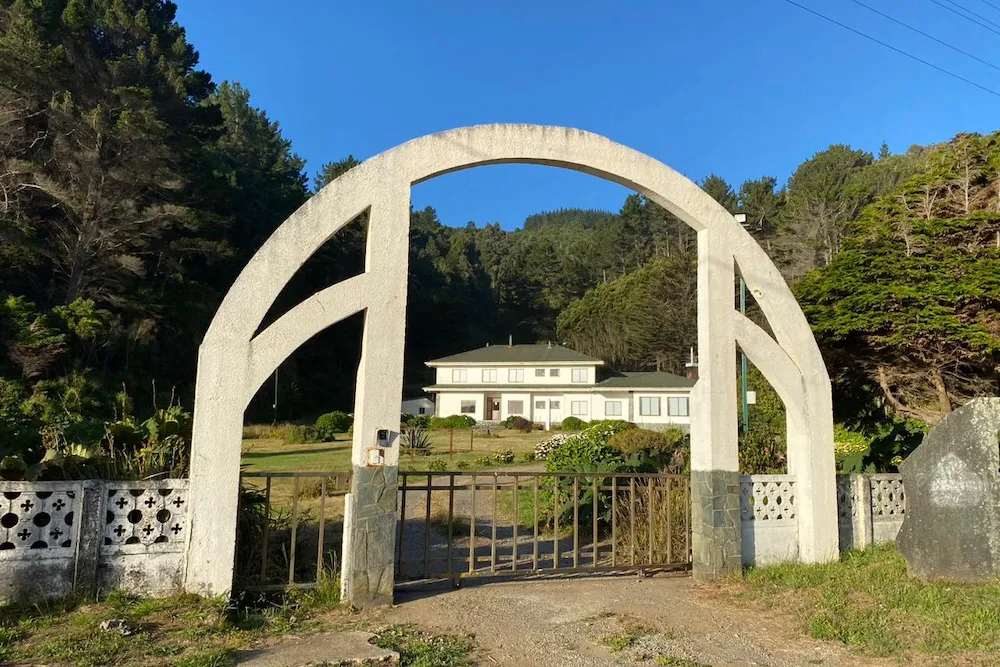 Hotel de la UFRO en Mehuin - fotografia AraucaniaDiario