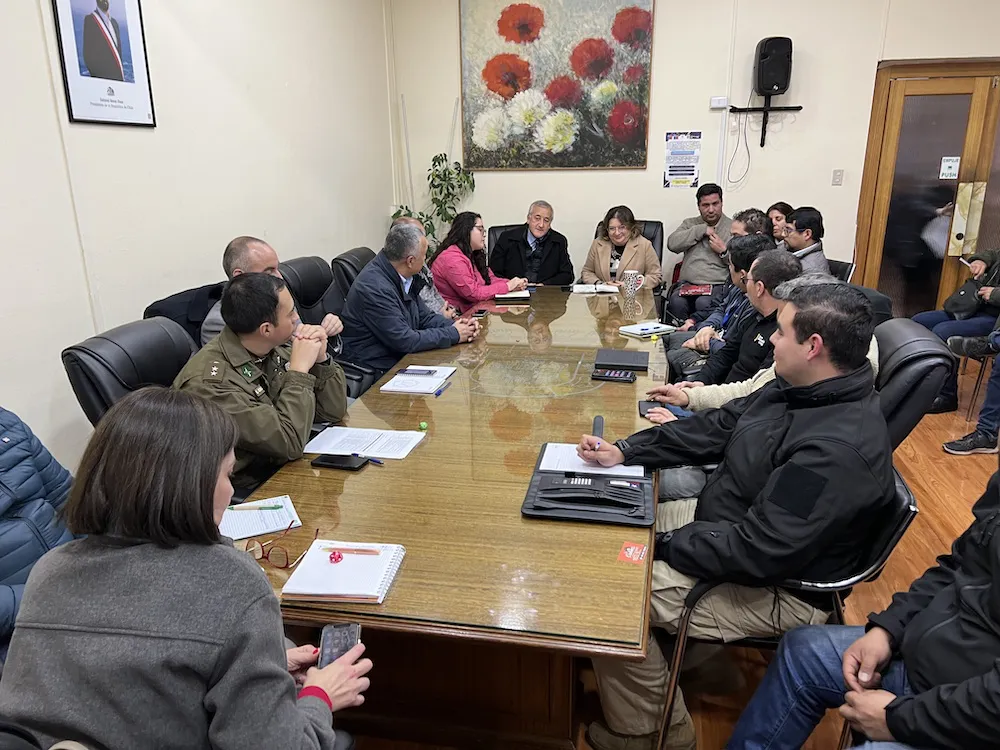 Reunion alcalde Angol con delegada presidencial