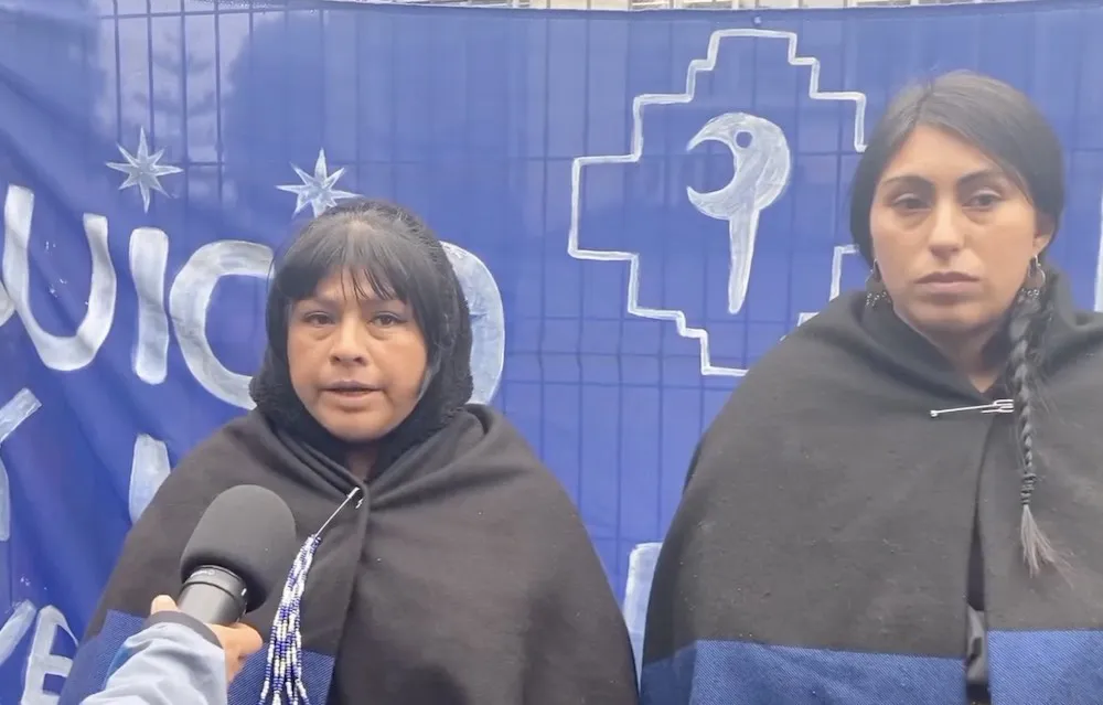 Mujeres de comunidades se manifiestan contra condena a Llaitul