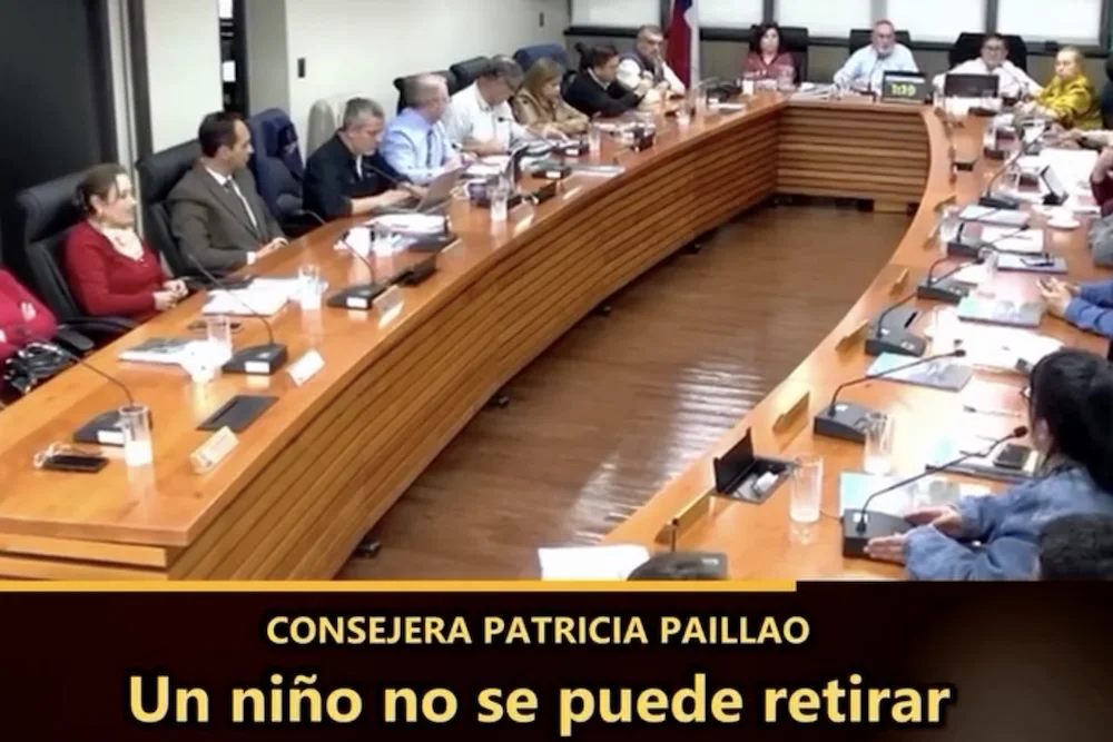 Tenso cruce de palabras entre gobernador Rene Saffirio y CORE de izquierda
