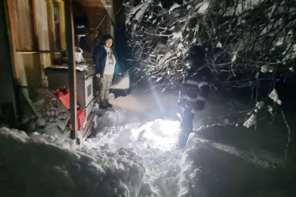 Vecinos rurales sin electricidad y asistencia a personas electrodependientes - Frontel