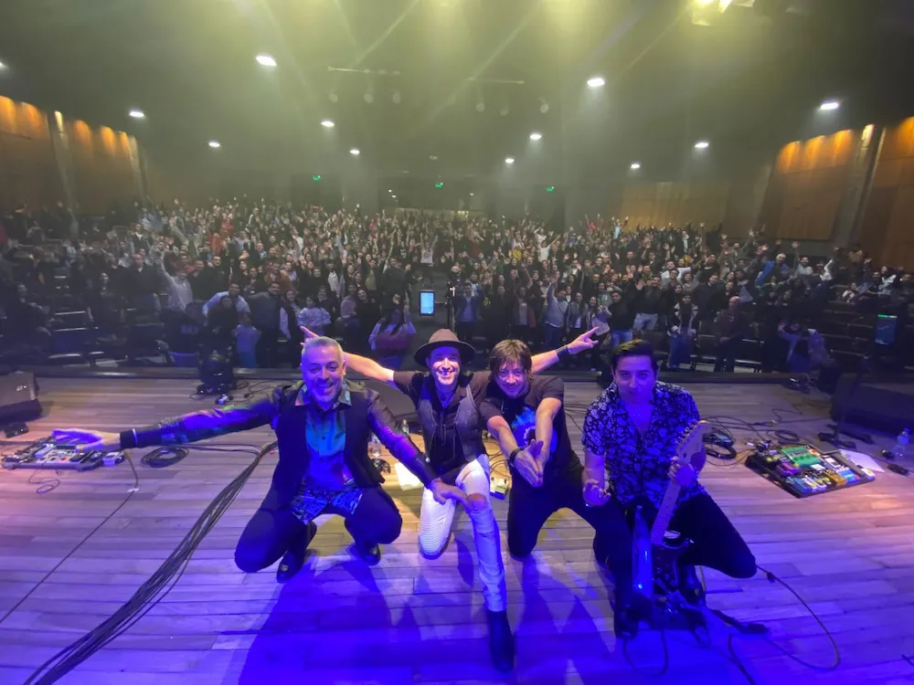 Placard en el Dreams