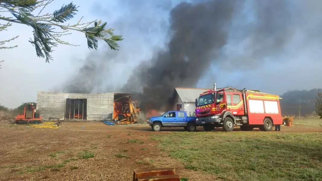 Incendio en casa y galpones en Cholchol en contexto de VIF