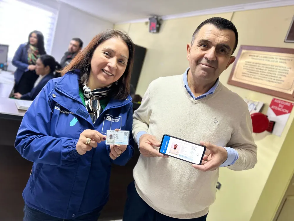 Primera licencia digital de conducir de la region
