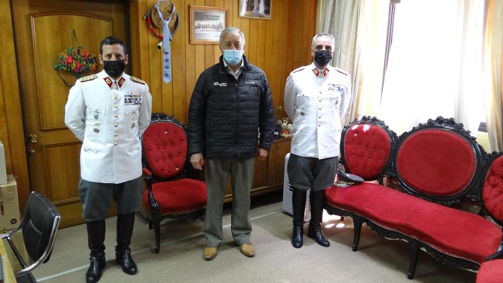 Saludo protocolar a alcalde de Angol.