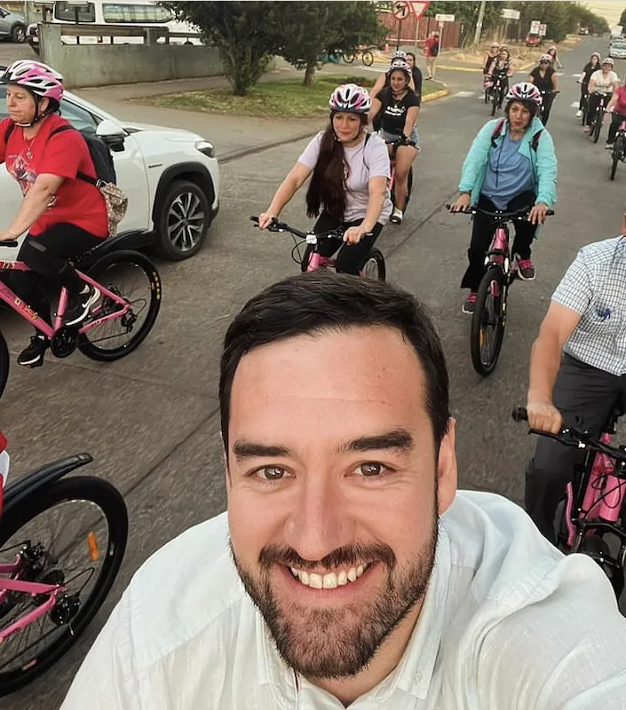 Luciano Rivas en bicicleta por Ercilla