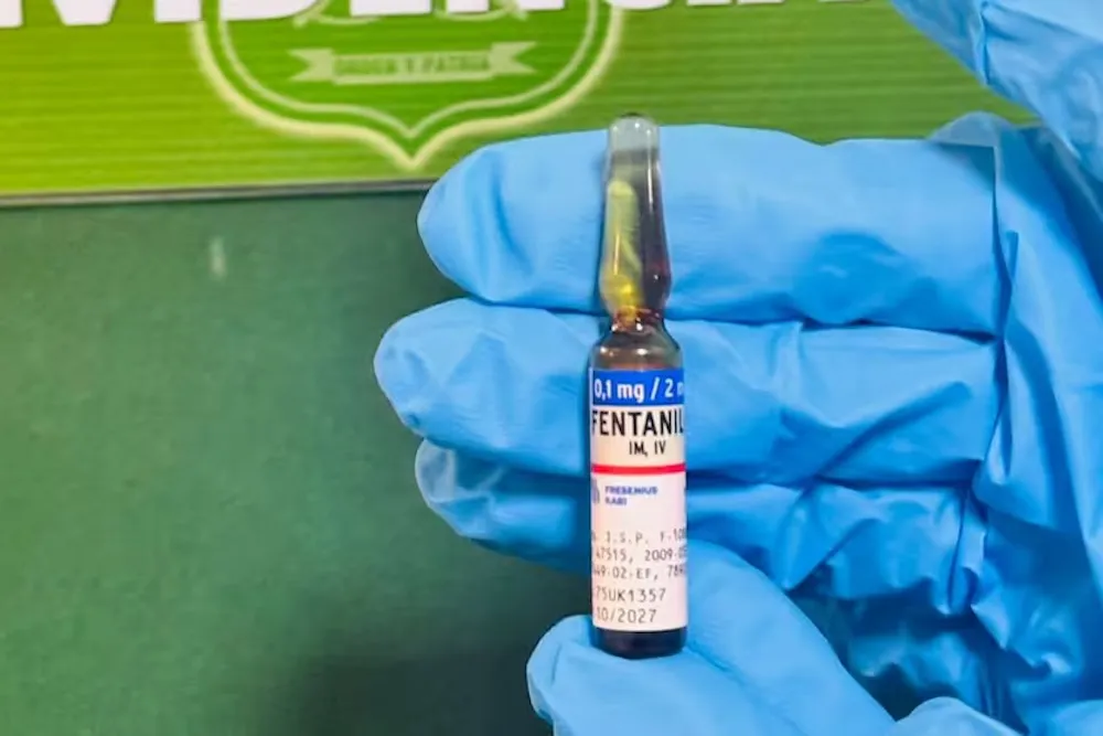 Auxiliar del hospital de Temuco intento vender fentanilo