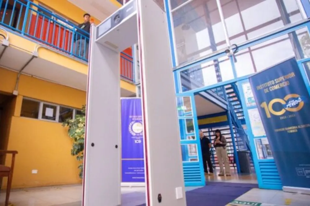 Portico detector de metales Tiburcio Saavedra Temuco