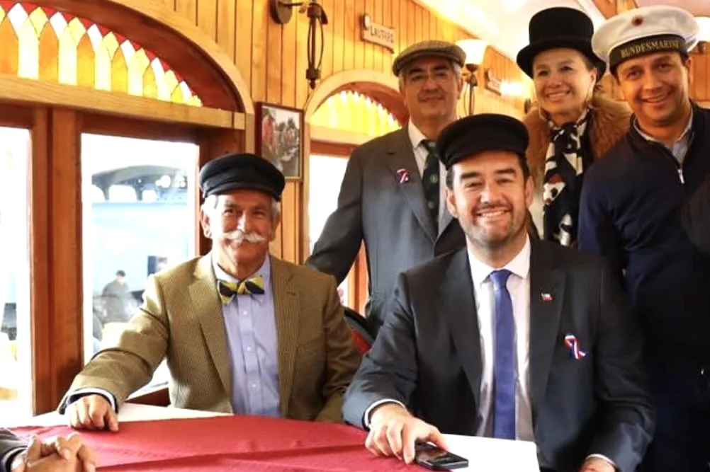 Core Ricardo Herrera y gobernador Luciano Rivas