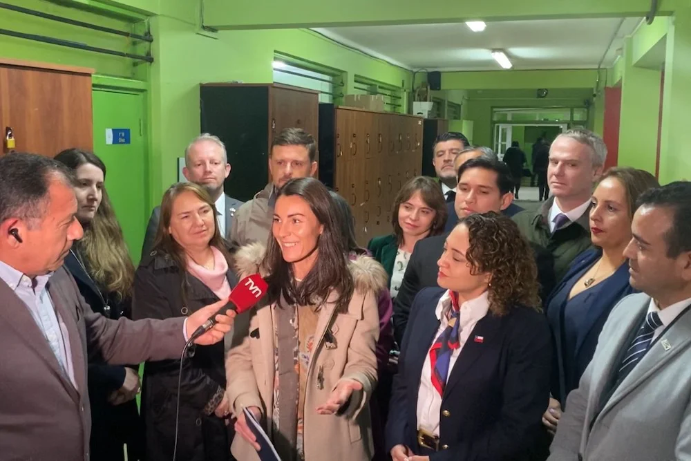 Ministra de Educacion Maria Paz Arzola en Temuco - anuncia retiro de tres reglamentos de Boric