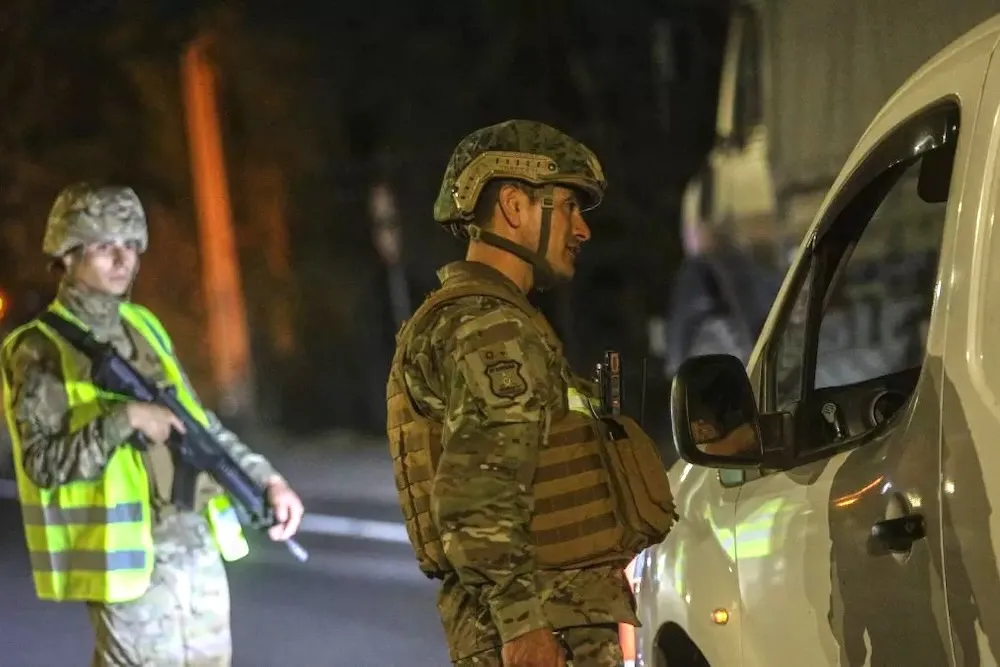 Toque de Queda - militares