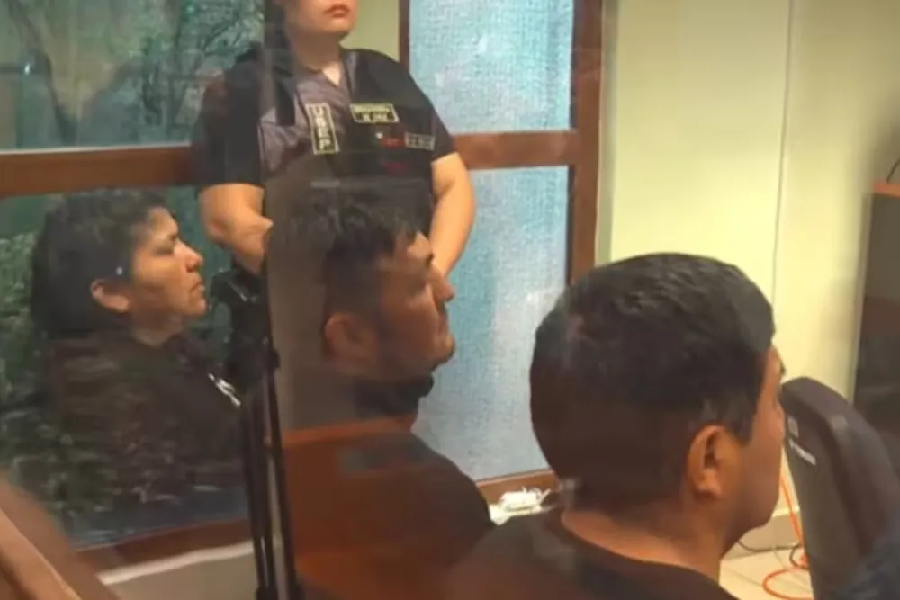 Hijos Julia Chunil en formalizacion - fotografia Chilevision